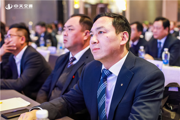 16025722793739668NOR.jpg 杨震.jpg