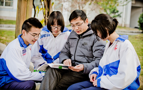 1624946998439842lN2E.jpg 黄华6.jpg